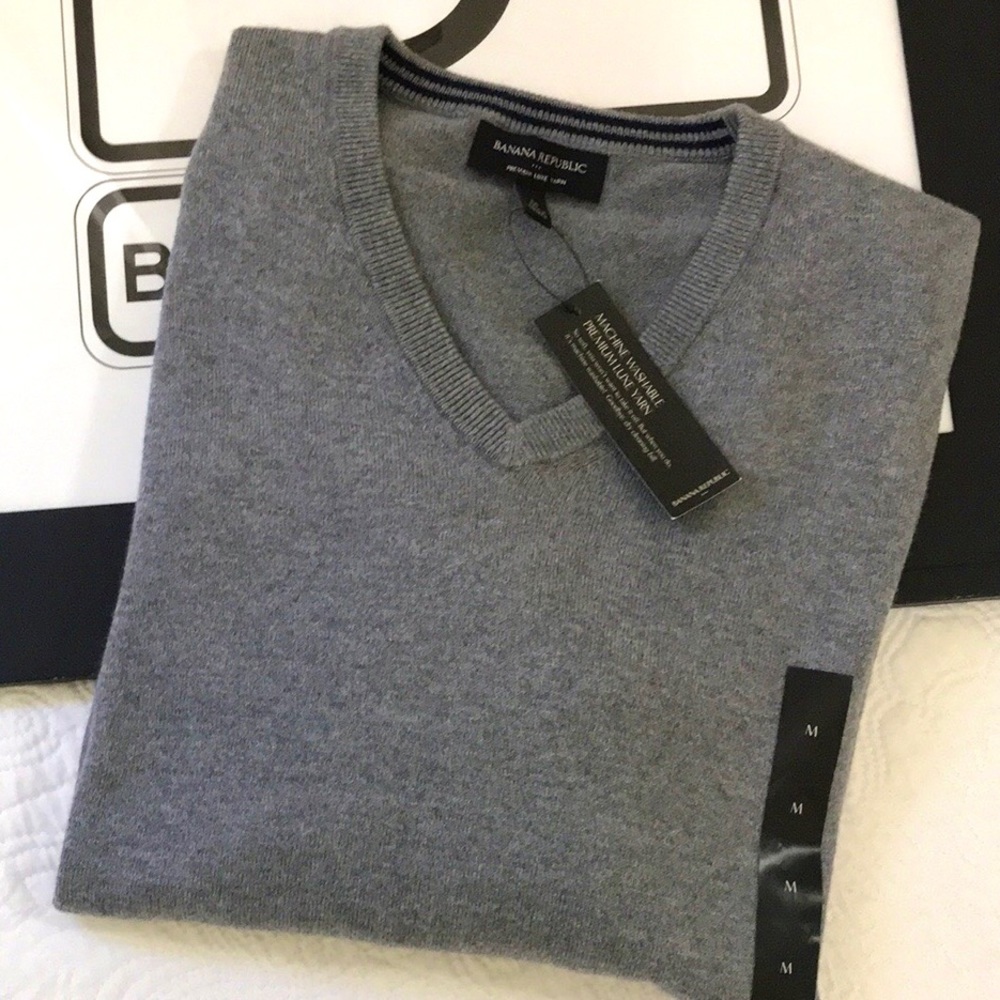 NWT Banana Republic Luxe Yarn Sweater Gray Medium